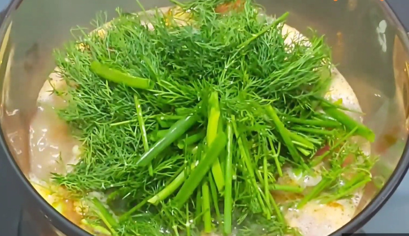 Cho thì là vào nồi