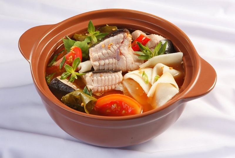 Canh cá đuối cà chua