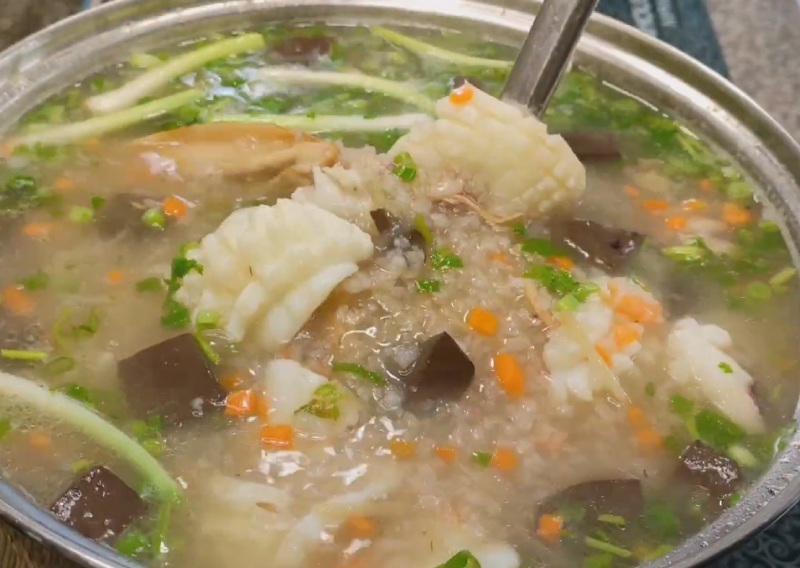 Nồi chảo mực cực hấp dẫn