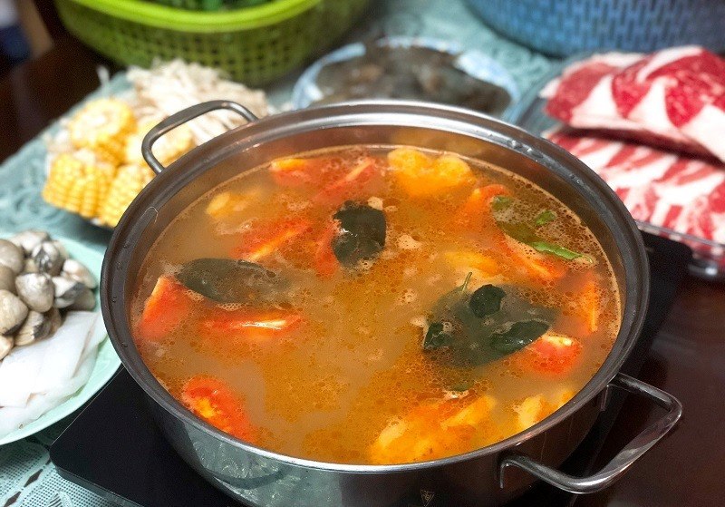 Nồi lẩu Thái Tom Yum