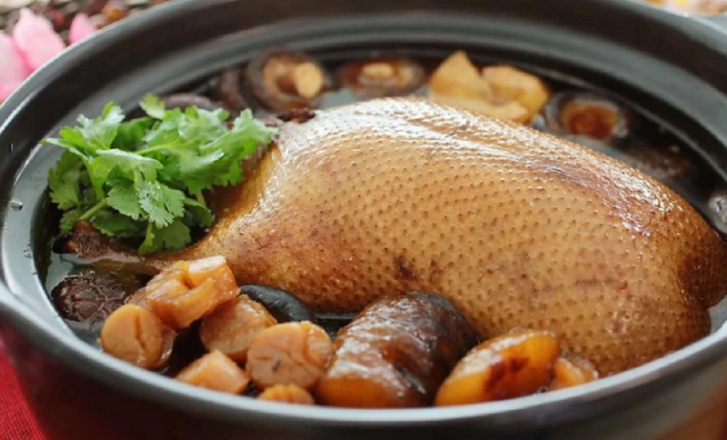 Vịt hầm hạt sen