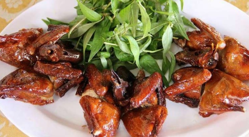 Bồ câu nướng mềm ngọt, thấm vị