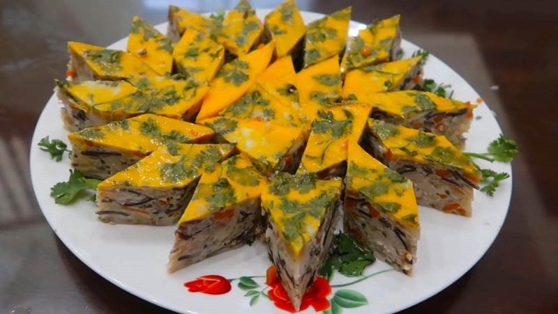 Chả cua biển vàng ươm, thịt cua xay nhuyễn thơm ngọt tự nhiên