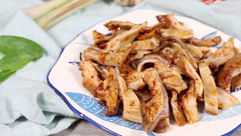 Dạ dày bò nướng vàng, bề mặt xém nhẹ