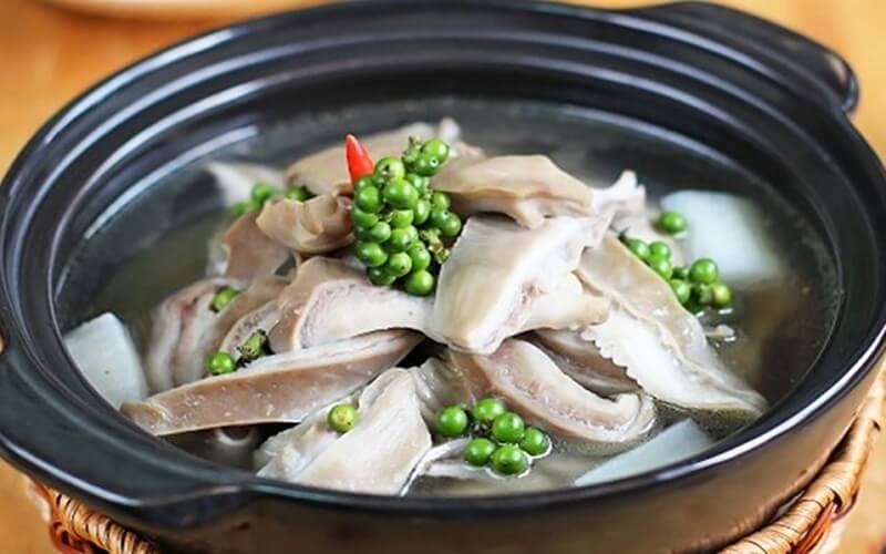 Dạ dày bò hầm tiêu xanh, nước hầm cay nhẹ