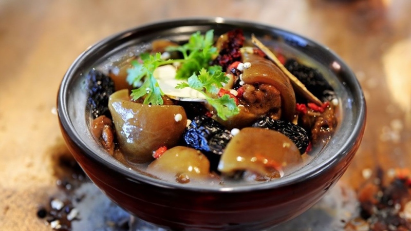 Đầu dê hầm thuốc bắc