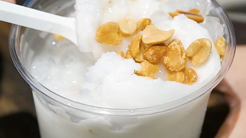 Sinh tố dừa sáp tươi mát, bổ dưỡng, kết hợp hương dừa tươi ngon