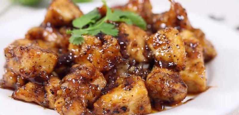 Đùi gà chiên sốt tiêu đen