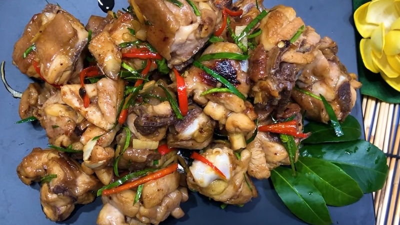 Gà chọi xào muối chanh