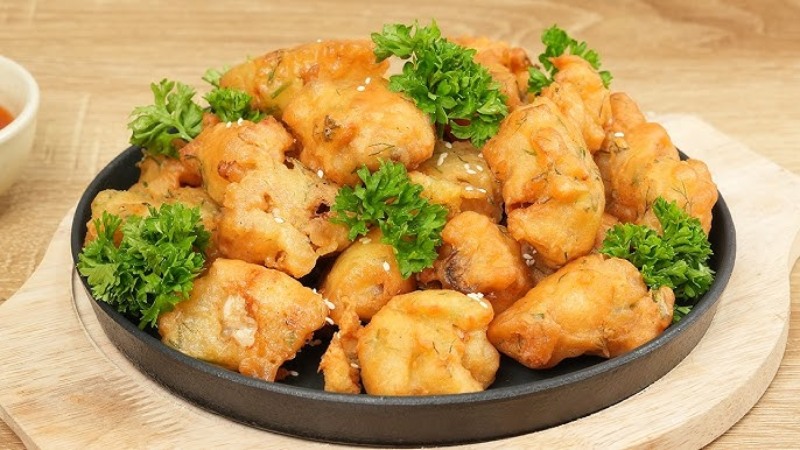 Hàu sữa chiên xù lớp vỏ giòn rụm, bên trong mềm ngọt hấp dẫn