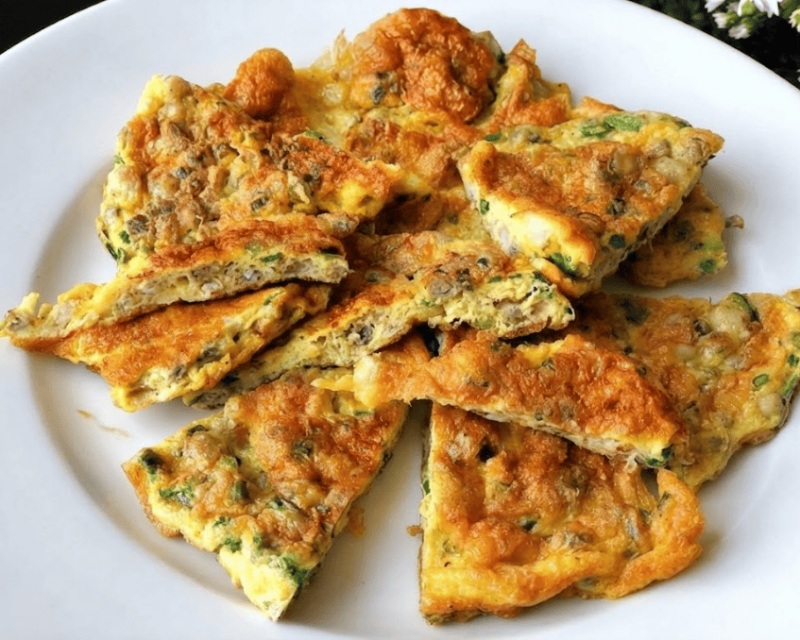 Trứng chiên hến