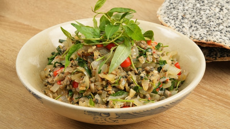 Hến xào hành tây