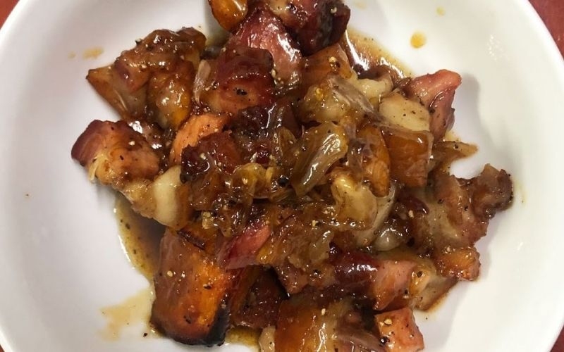 Heo quay kho tiêu đậm đà