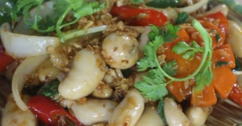 Kê gà cháy tỏi thơm giòn, béo ngậy, đậm vị