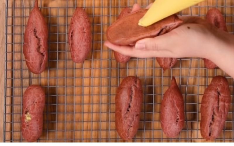 Bánh su kem khoai lang tím