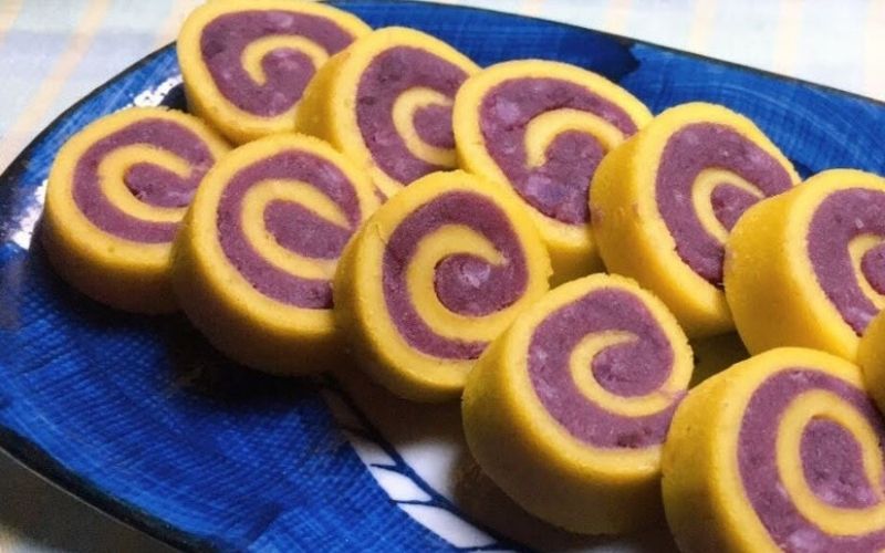 Bánh khoai lang tím cuộn