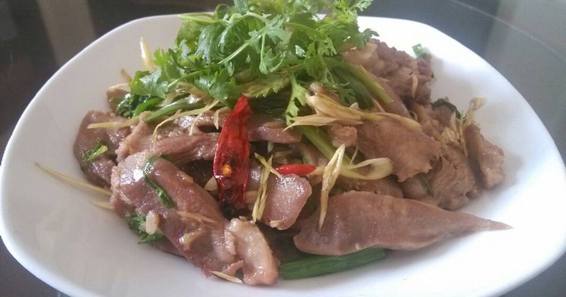 Lưỡi heo xào sả ớt cay nồng