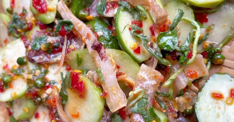 Gỏi cóc mực khô giòn chua