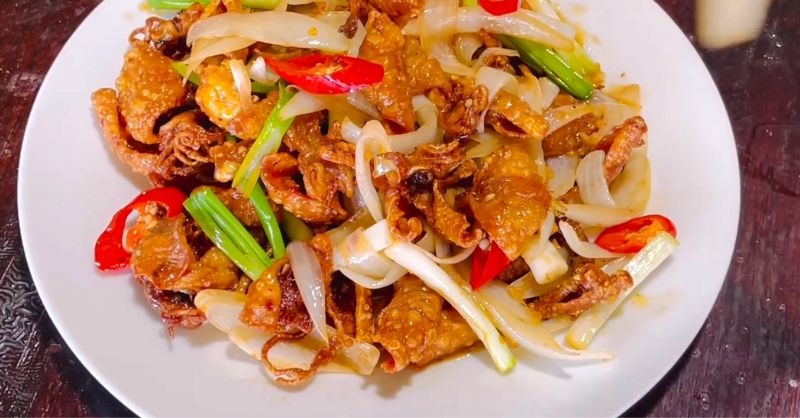 Mực khô chiên nước mắm đậm đà