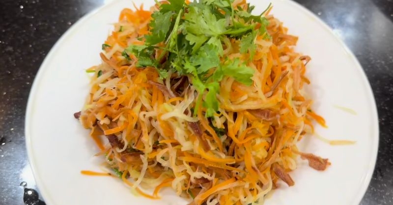 Mực khô xào rau củ thanh đạm