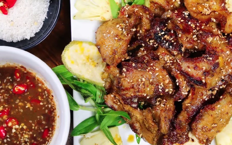 Nầm bò nướng sa tế