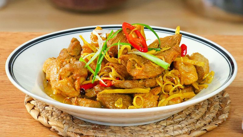 Thịt ngỗng xào sả ớt hấp dẫn