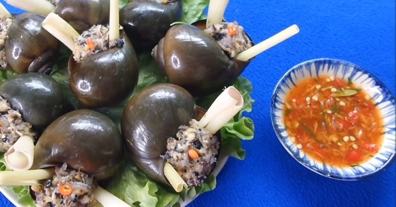 Ốc bươu nhồi thịt hấp