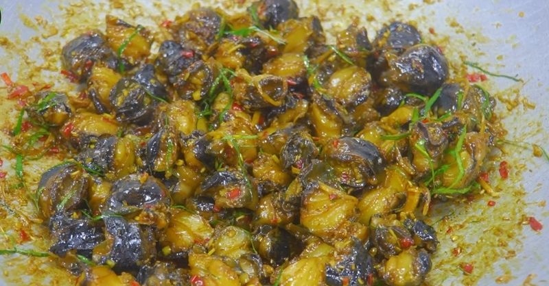 Ốc bươu xào sả ớt