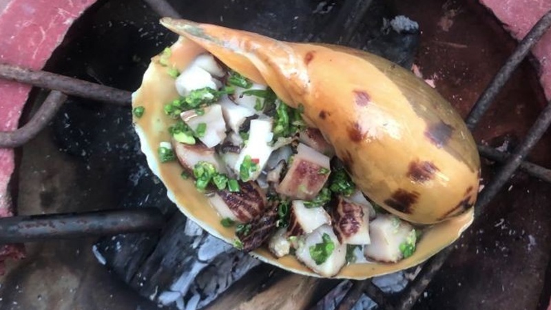 Ốc giác nướng mỡ hành, thơm lừng, vị mặn ngọt từ mỡ hành