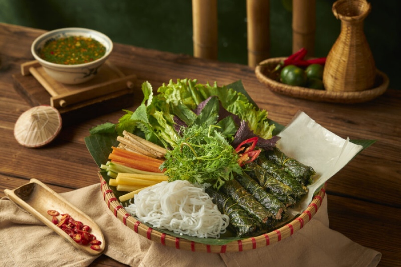 Rươi cuốn lá lốt