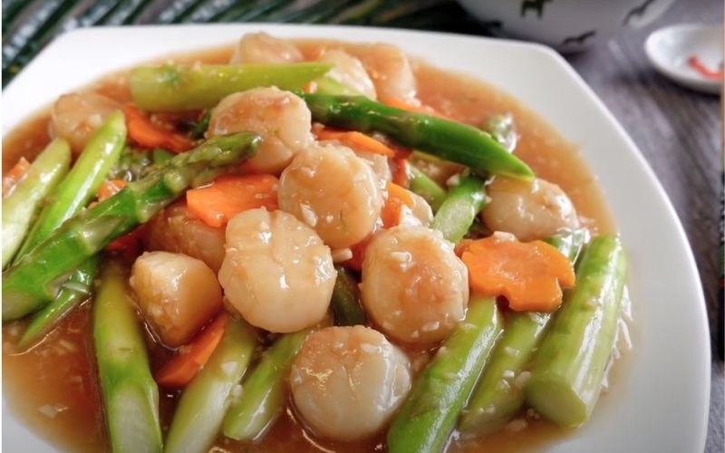 Cồi sò điệp xào măng tây giàu dinh dưỡng
