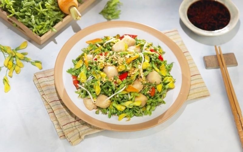 Cồi sò điệp xào hoa thiên lý thơm ngon