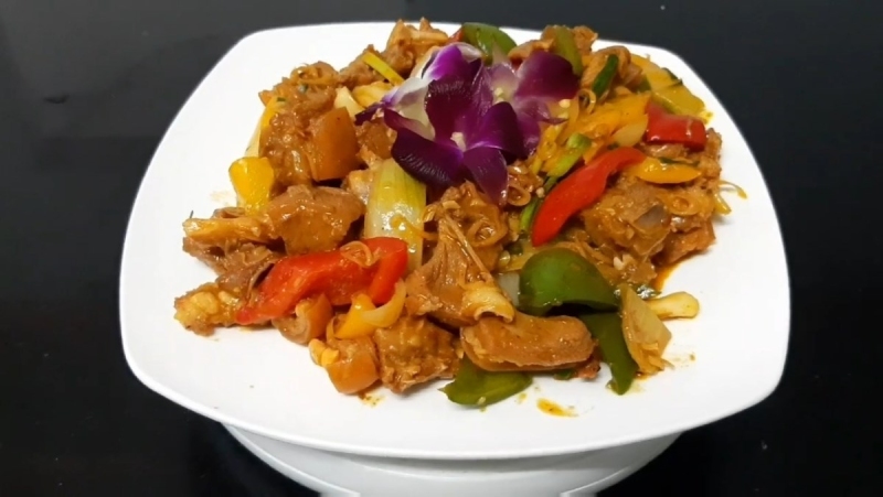 Sườn dê xào hành tây