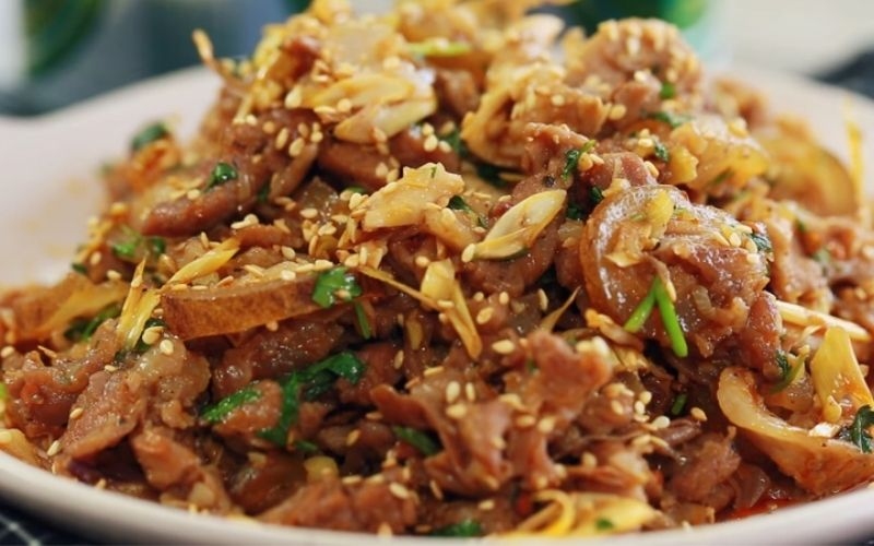 Thịt bê xào lăn ngấm gia vị