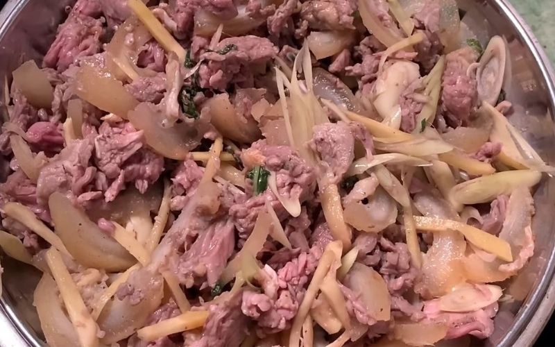 Thịt bê hấp gừng ấm nồng