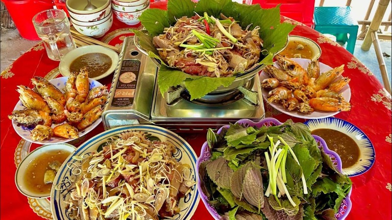 Thịt nai hấp lá tía tô