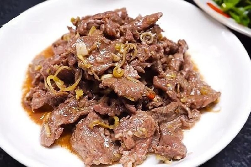 Thịt ngựa xào lăn