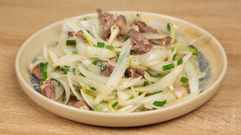 Tim gà xào hành tây