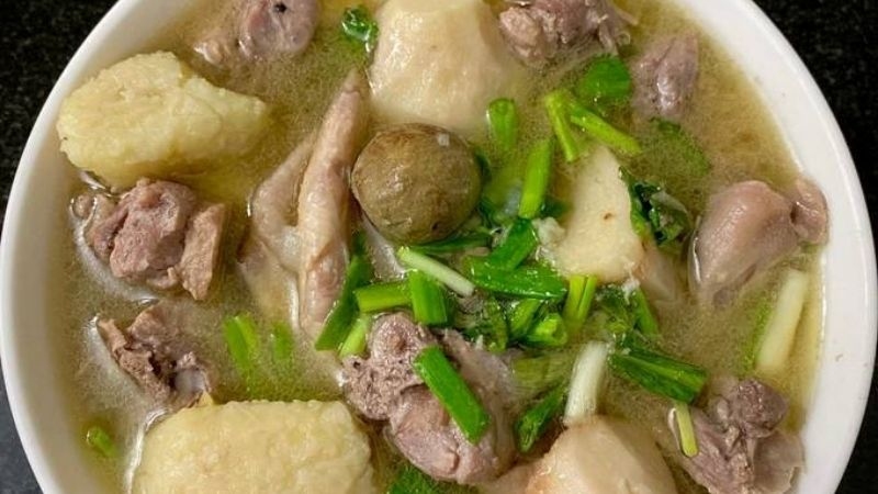 Vịt trời nấu khoai sọ