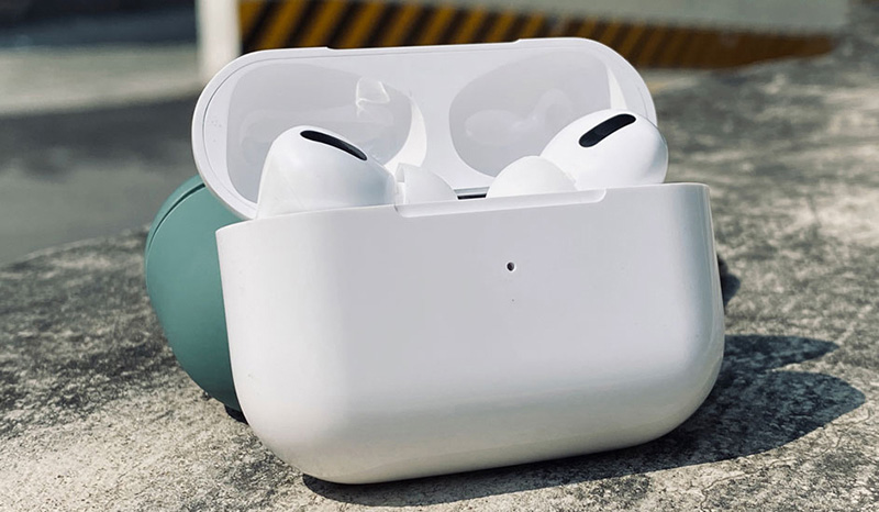 AirPods là dòng tai nghe không dây được phát triển bởi Apple