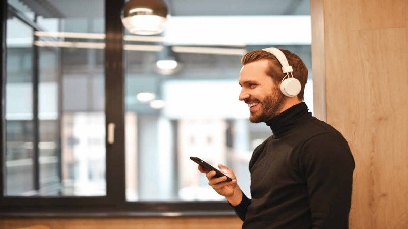 Reset tai nghe Bluetooth có nút gọi như thế nào