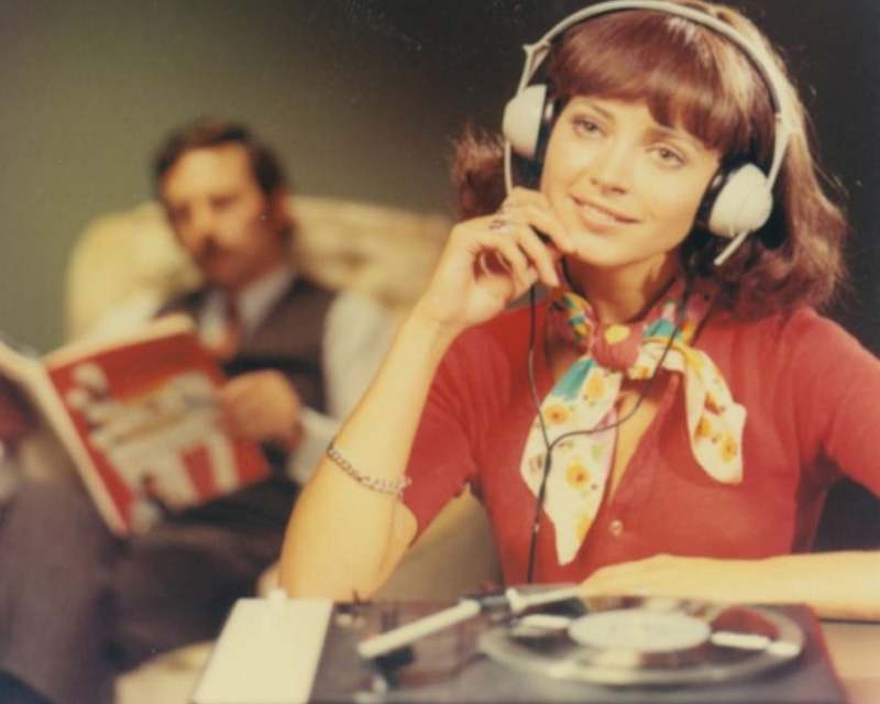 Thiết bị tai nghe sản xuất vào những năm 70 không mang ý nghĩa di động