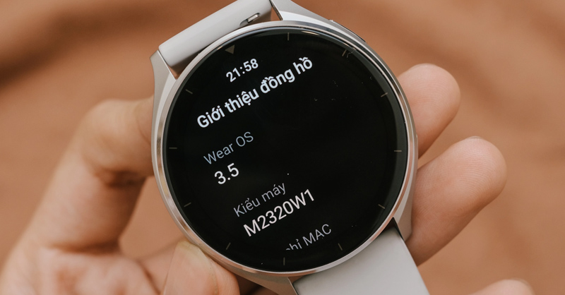Xiaomi Watch 2 chạy trên hệ điều hành WearOS 3.5