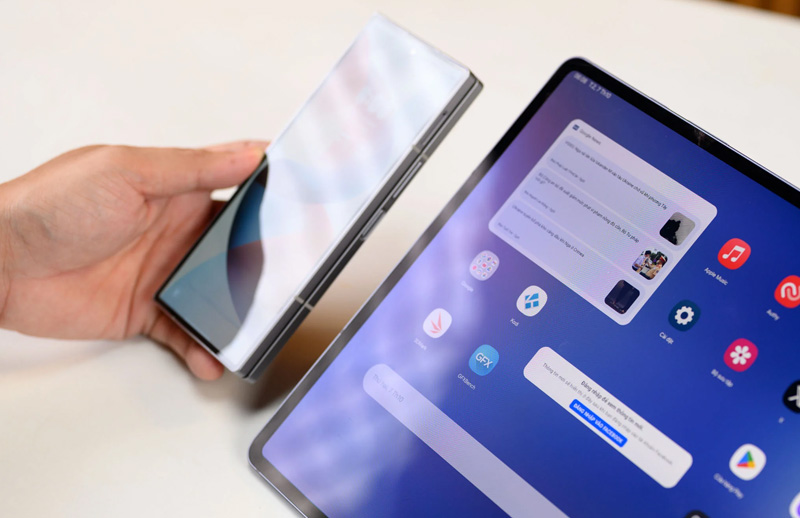 Galaxy Tab S10 Series có khả năng hiển thị tuyệt vời nhờ tấm nền chống chói