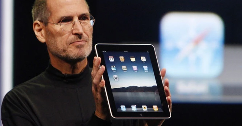 Thế hệ iPad đầu tiên được Steve Jobs giới thiệu vào năm 2010