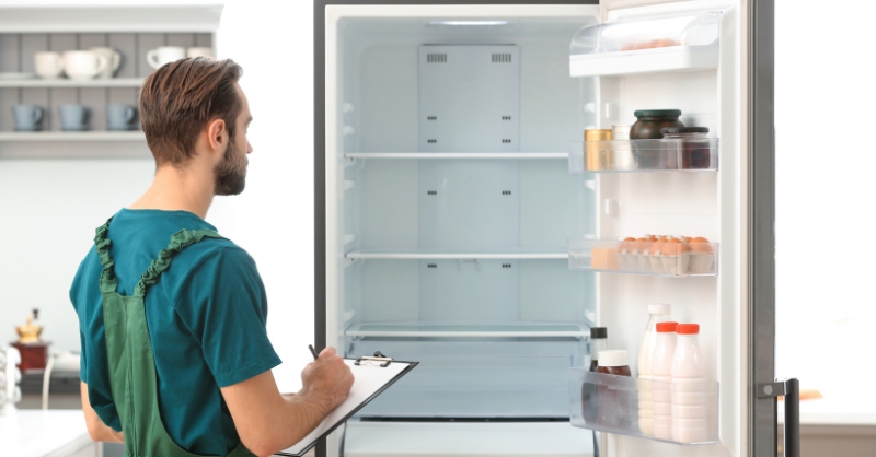 Bộ xả đá không hoạt động khiến tuyết tích tụ dày trong ngăn đông