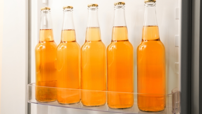 Chai bia nên được đặt thẳng đứng trong tủ lạnh