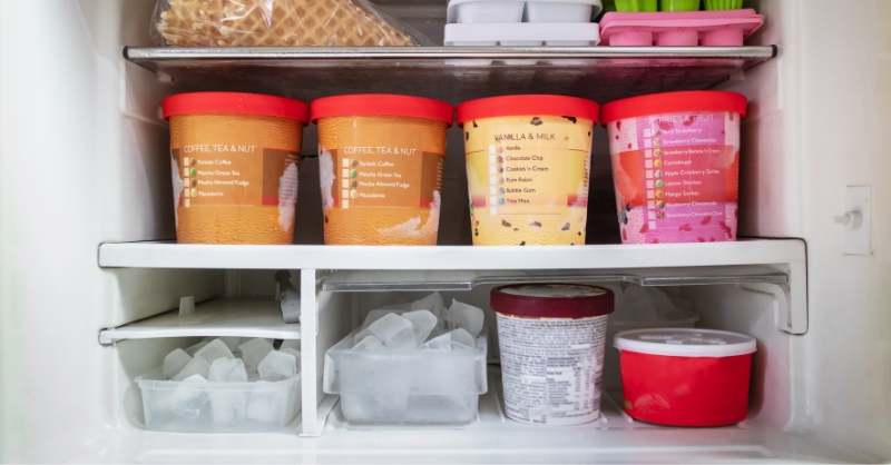 Đặt quá nhiều khay đá trong ngăn đông sẽ cản trở lưu thông khí lạnh