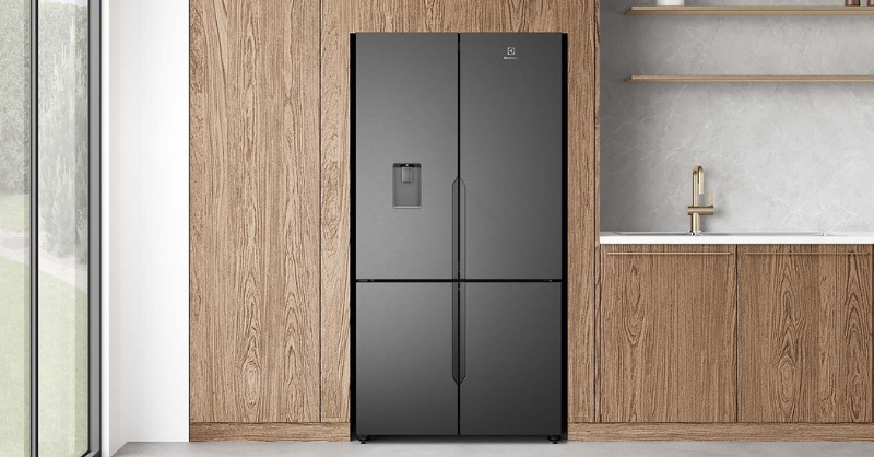 Tủ Lạnh Inverter 562 Lít EQE5660A-B