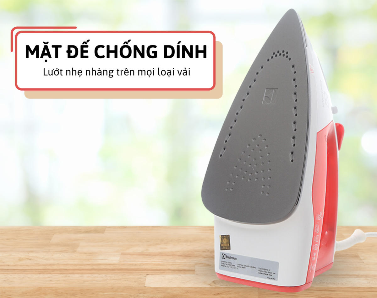 Electrolux ESI5116 trang bị mặt đế chống dính